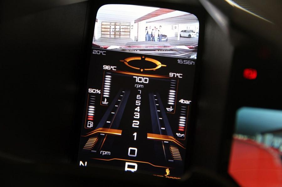 Детали интерьера ItalDesign Parcour Concept 2013 года  (фото 25 из 71)